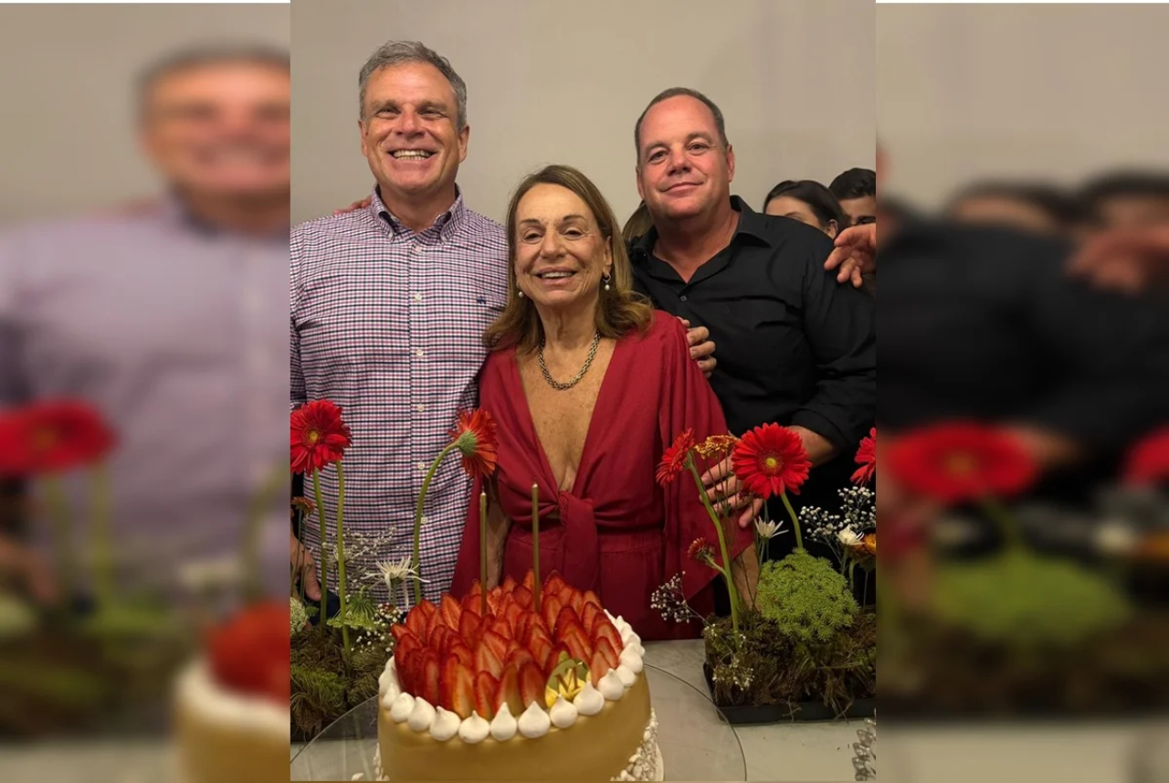 Retrato em memória da jornalista Sônia Carneiro, profissional com mais de 50 anos de carreira na cobertura política brasileira, falecida aos 74 anos em Brasília