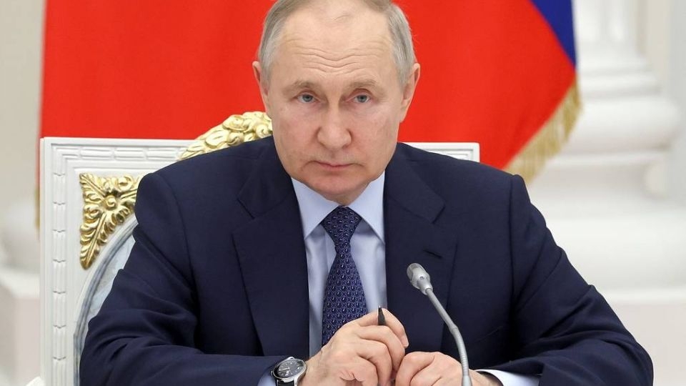 Imagem ilustrativa de drone militar sobrevoando área estratégica, representando ameaça de sabotagem russa contra países membros da OTAN