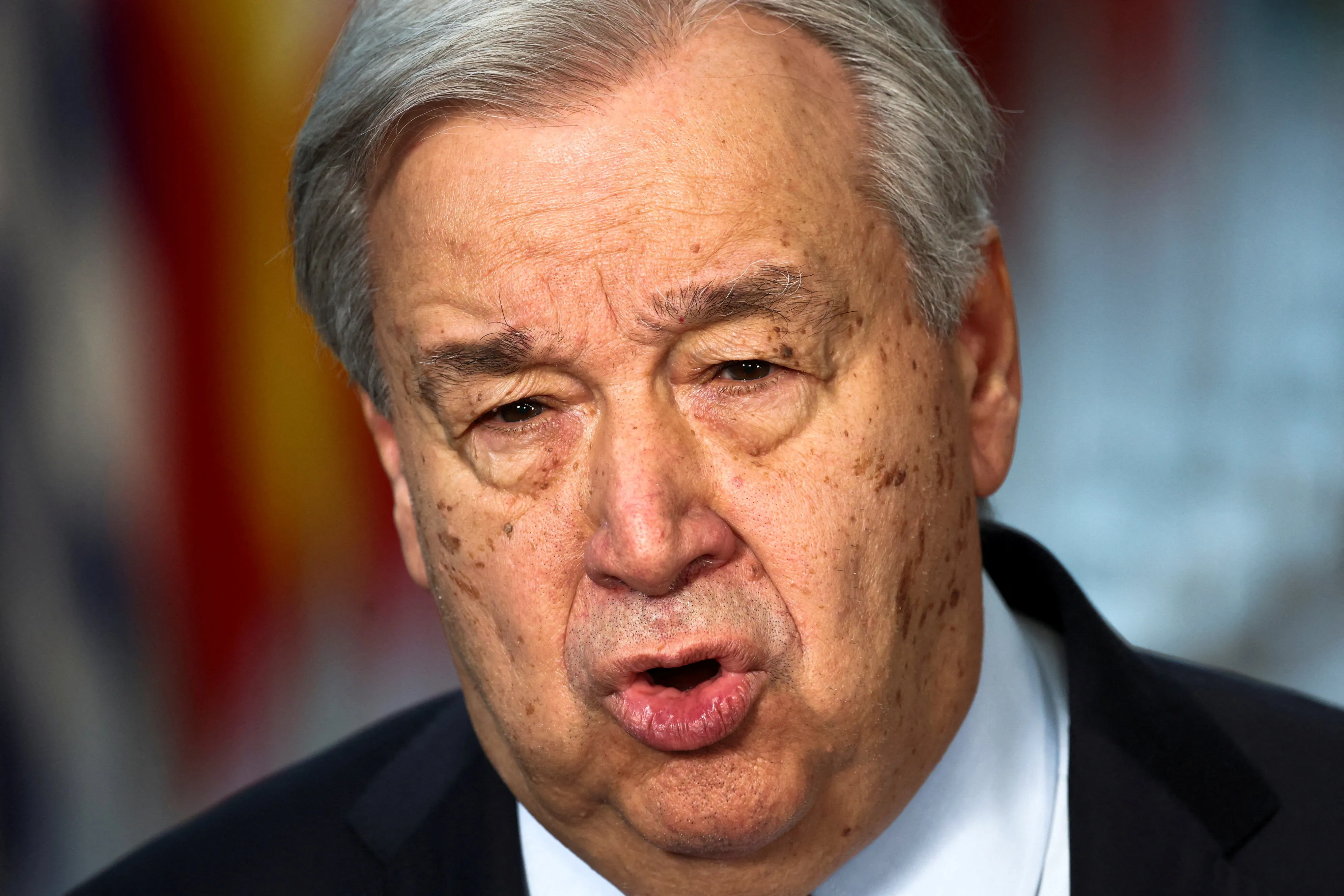 Secretário-geral da ONU António Guterres em tribuna da Assembleia Geral durante sessão de alto nível em Nova York
