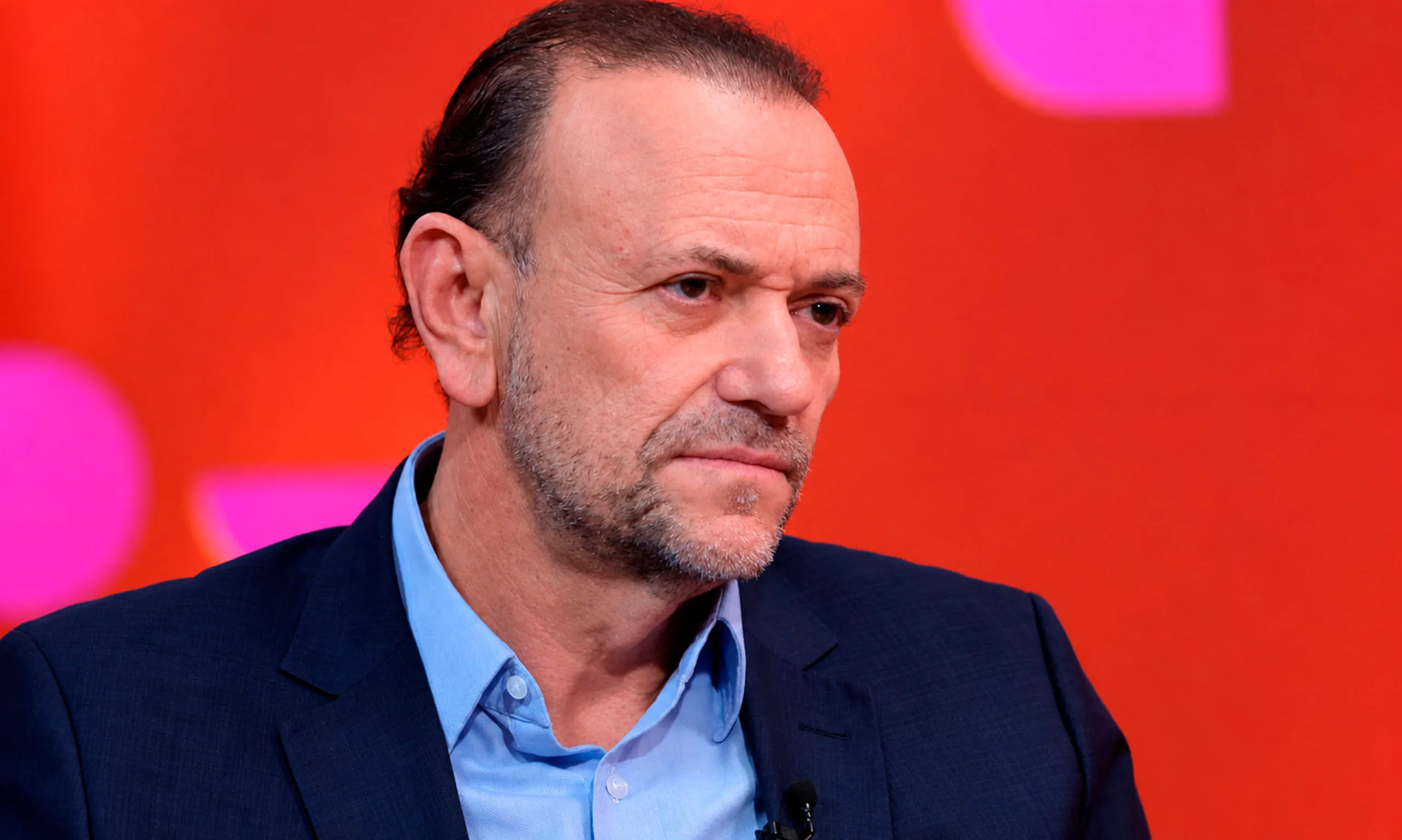 Edinho Silva, presidente nacional do PT, fala em coletiva de imprensa em Brasília sobre a reorganização da campanha de Lula para o segundo turno das eleições presidenciais de 2022