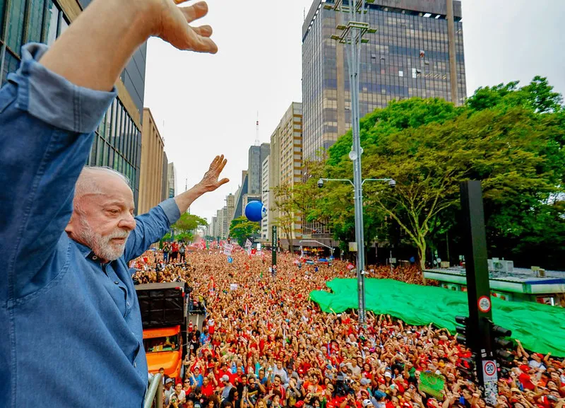 Deputado federal eleito Pedro Rousseff (PT-MG) em entrevista ao programa Boa Noite 247 falando sobre a mobilização da juventude brasileira nas ruas durante a campanha presidencial