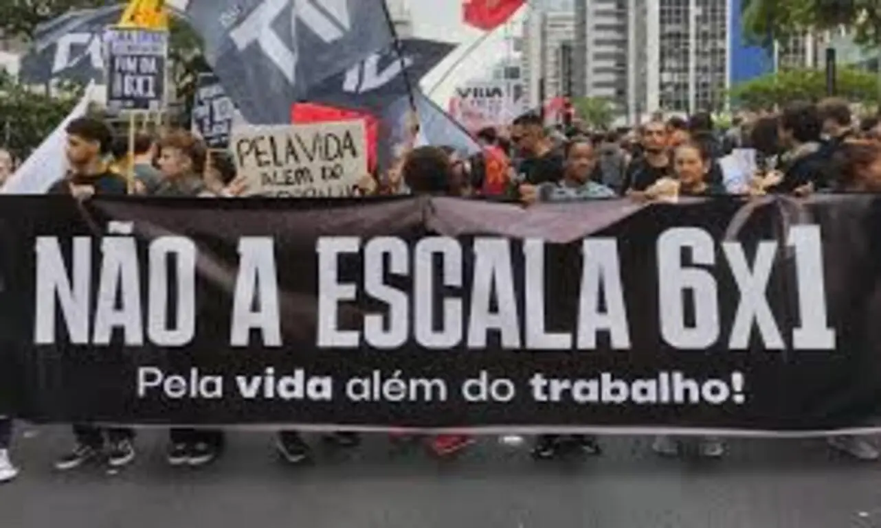Plenário do Senado Federal durante sessão de votação da PEC que propõe o fim da escala de trabalho 6×1 no Brasil